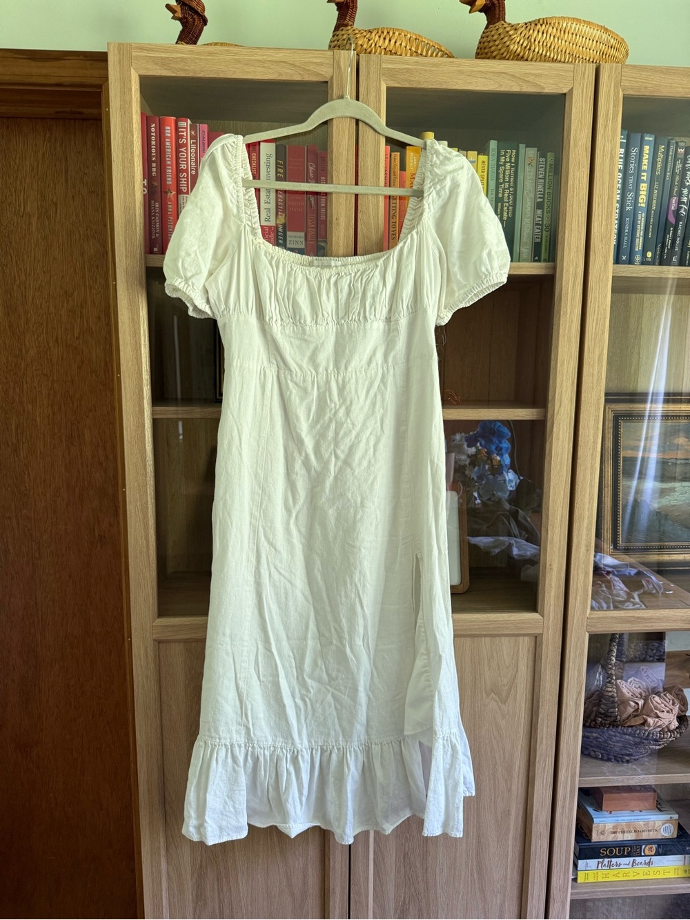 Women's White Puff-Sleeve dress
